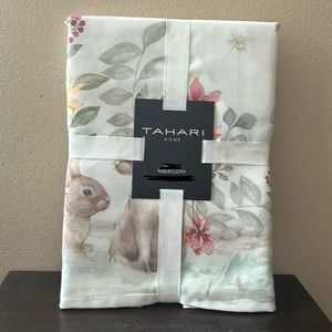 Tahari Tablecloth 60”x84” Spring Easter Bunny  Floral New Plaid